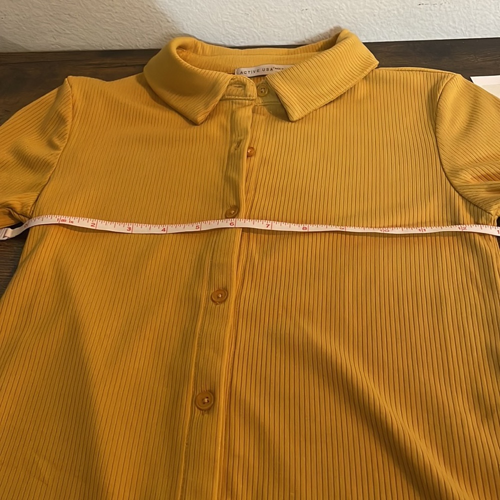 Active USA‎ Button Down Ribbed Top * Ribbed, Flattering Style * Size Small - Picture 10 of 15